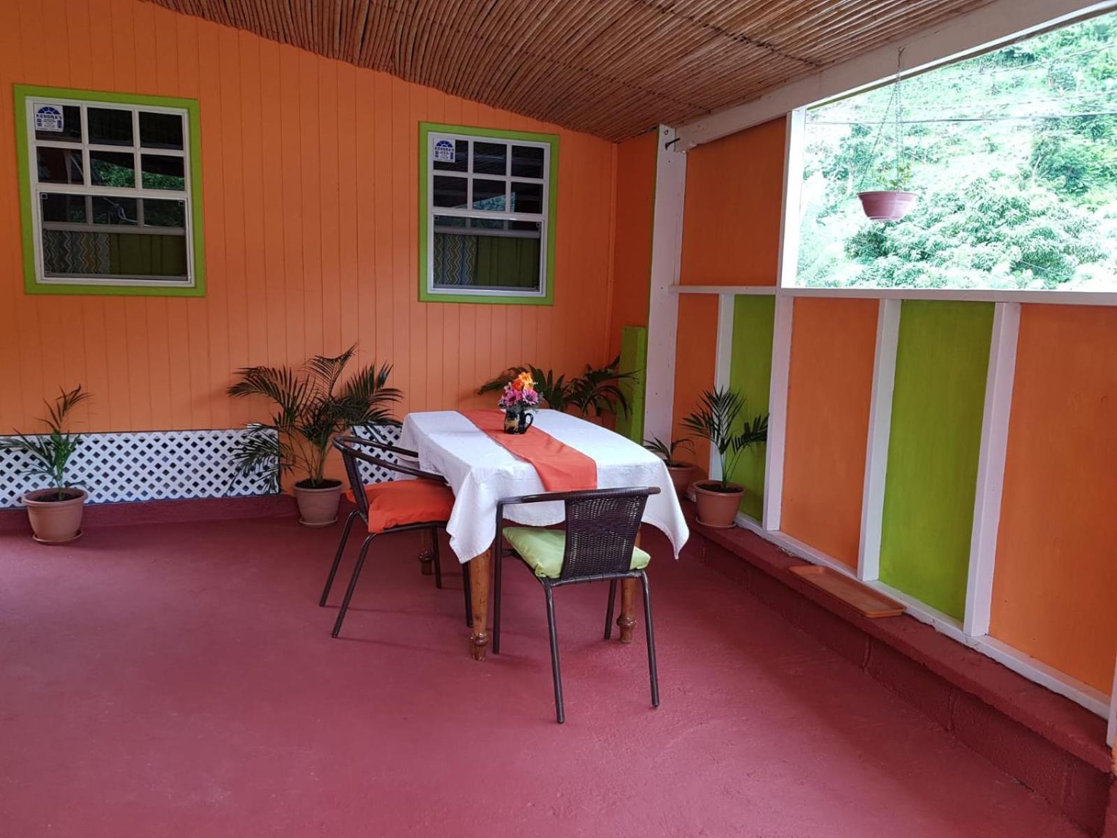 Salz Cozy Inn Roseau Exterior photo